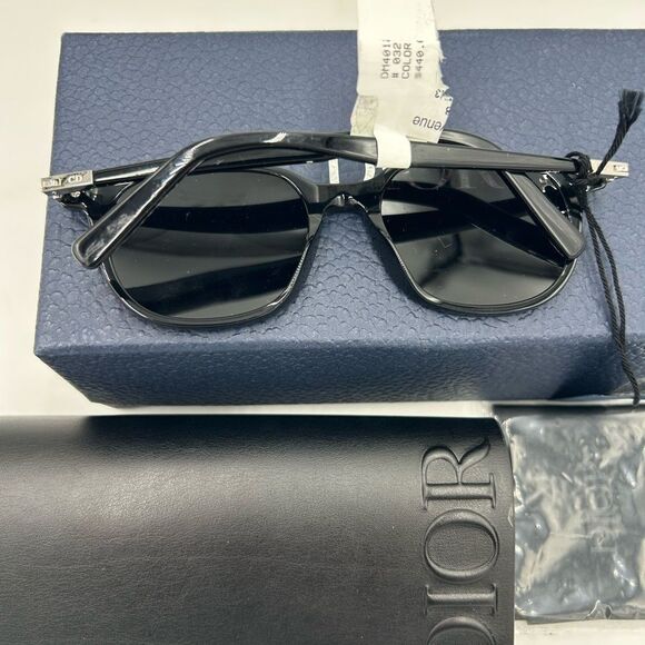 Unisex Dior black suit sunglasses made in Italy - Picture 6 of 9